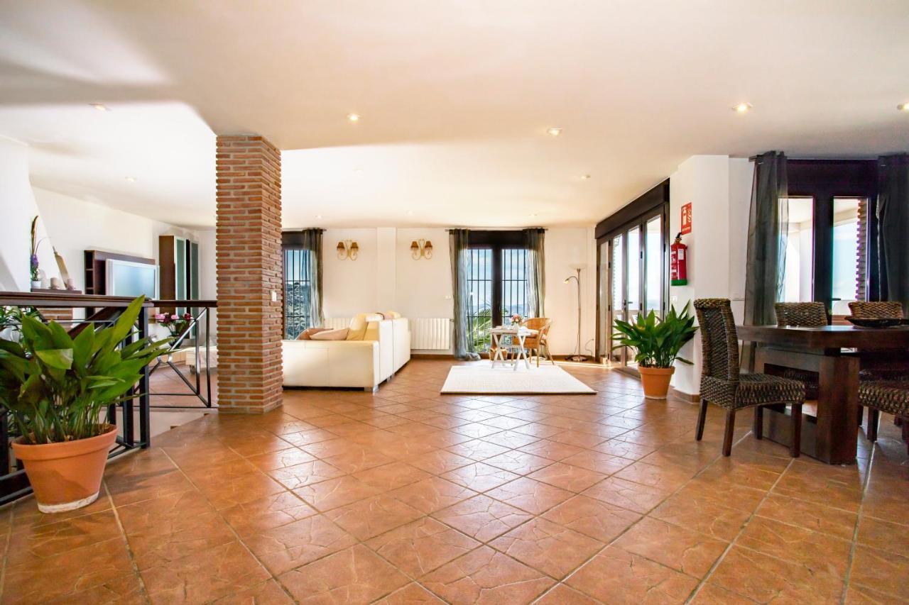 Holiday Home El Encinar Alcaucín Esterno foto
