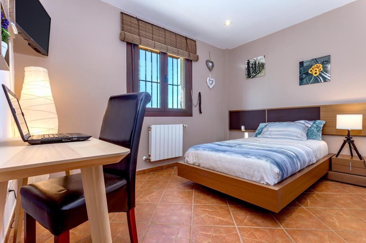 Holiday Home El Encinar Alcaucín Esterno foto