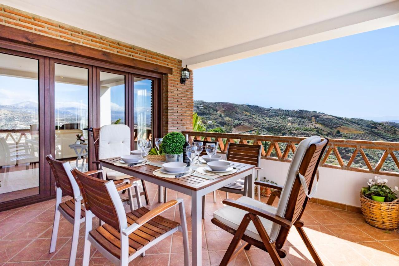 Holiday Home El Encinar Alcaucín Esterno foto