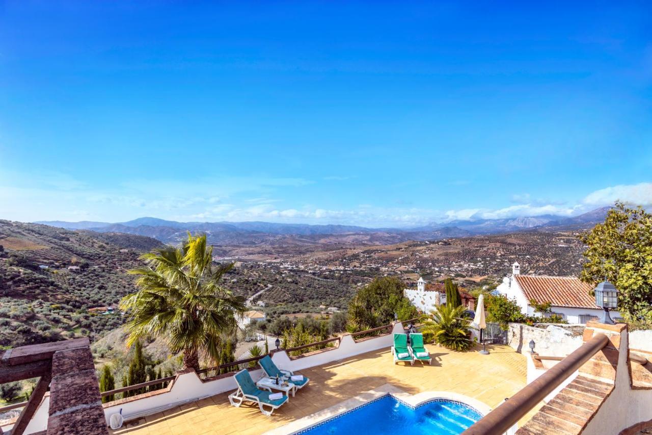 Holiday Home El Encinar Alcaucín Esterno foto